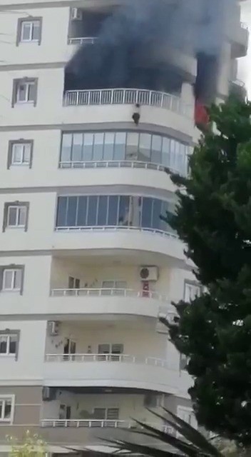 Soruşturma kapsamında Mezitli İtfaiye Grup Amirine görevden el çektirildi 