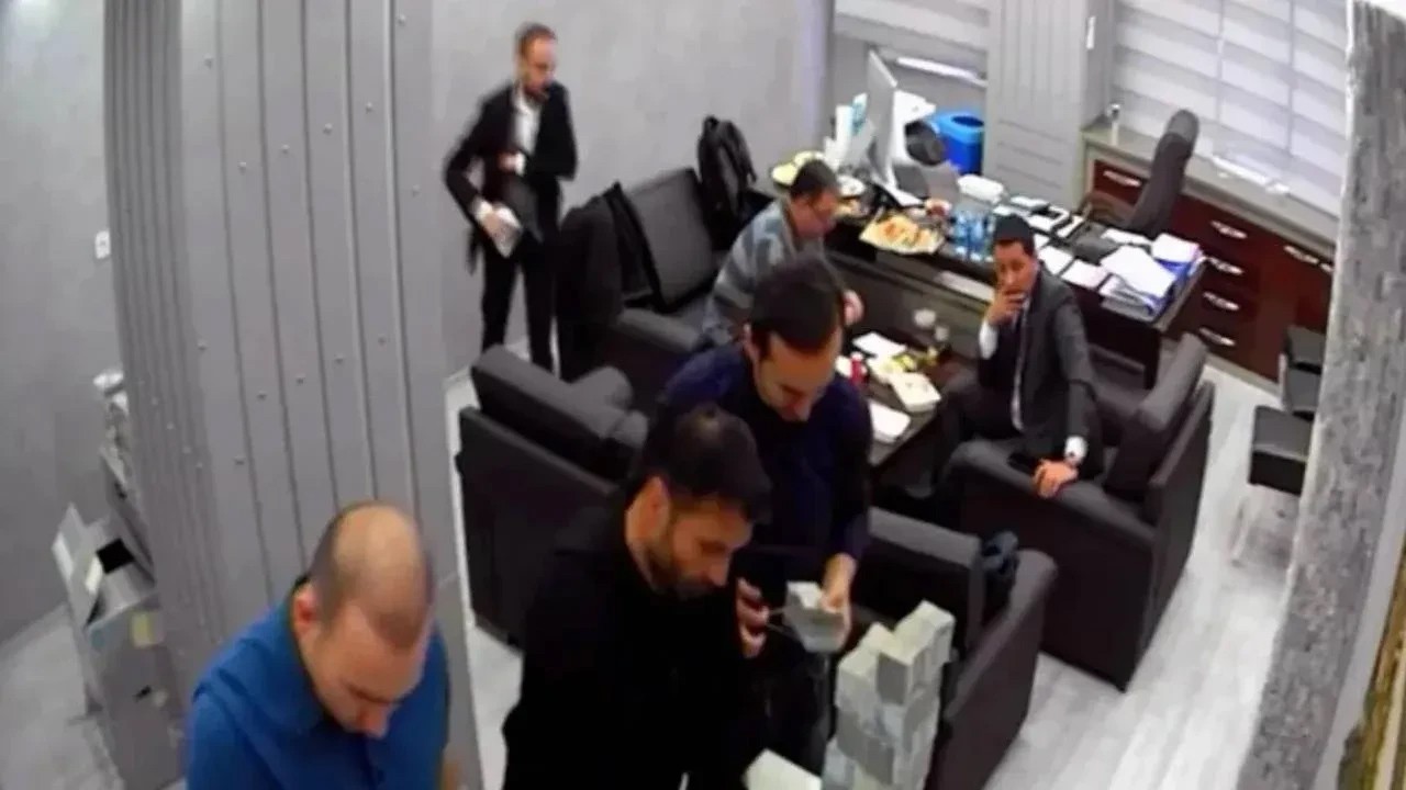 CHP'de para sayma soruşturması: Mahkemeden flaş karar