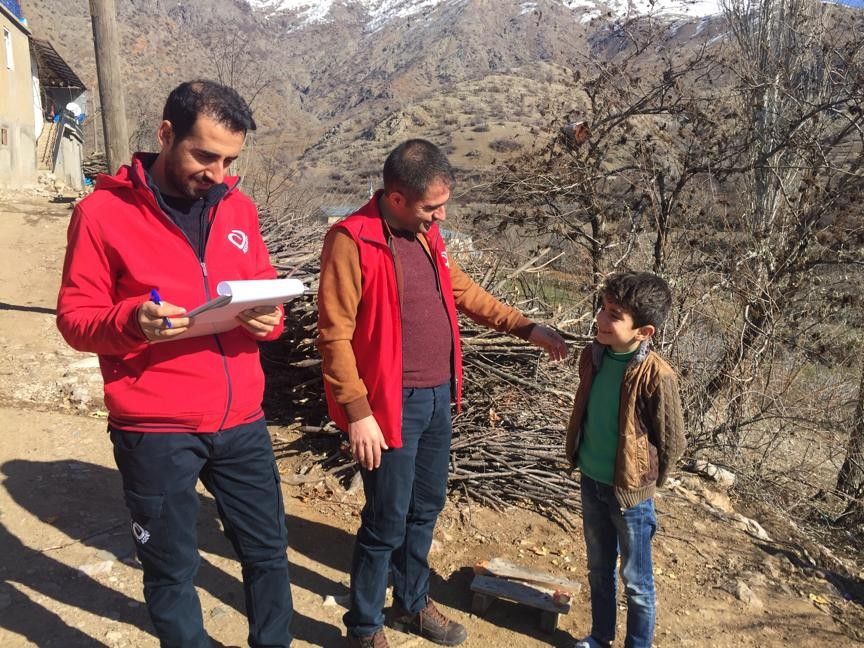 Sosyal hizmetler merkezi ekibi deprem bölgesini inceledi 