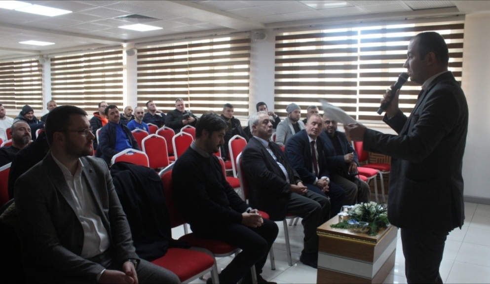 Sosyal Medya Bağımlılığı ve Mahremiyet Eğitimi Semineri 