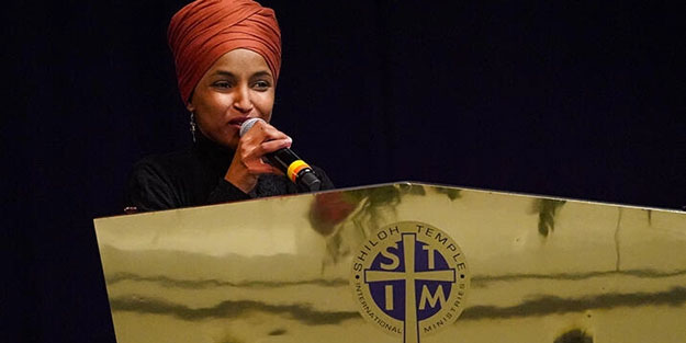 Sosyal medya devi Facebook'dan ikiyüzlülük