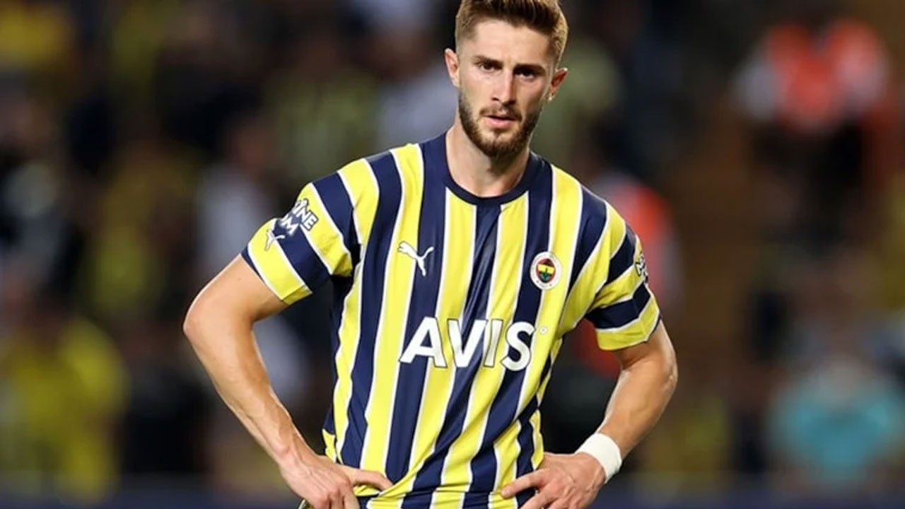 Sosyal medya fena karıştı! Fenerbahçe'nin yıldızı Galatasaray'ı takip etti