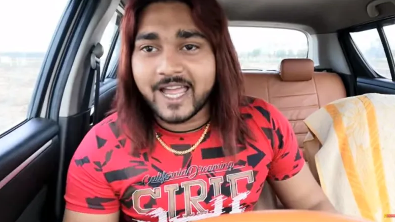 Sosyal medya fenomeni, Müslümanlara “domuz” dedi