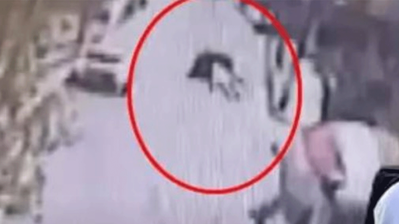 Sosyal medya fenomeninin kardeşinin kaçırılma anı kameraya yansıdı!