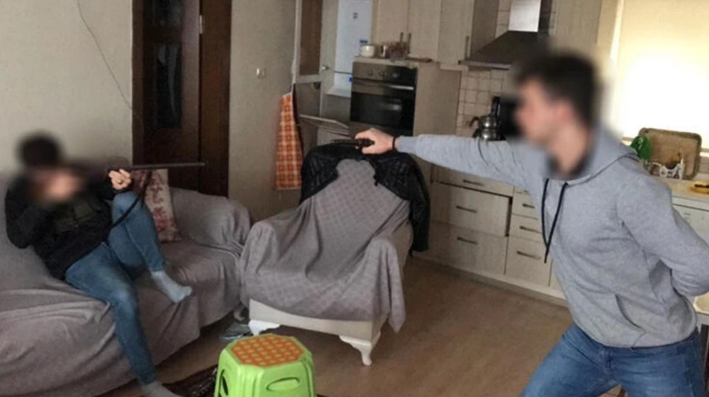 Sosyal medya fotoğrafı çekmek isterken arkadaş katili oldu 