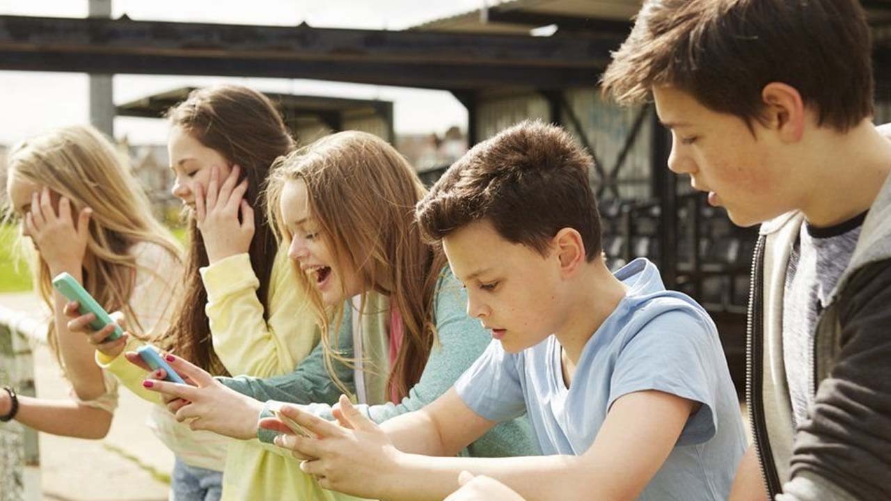 Sosyal medya genci vuruyor!