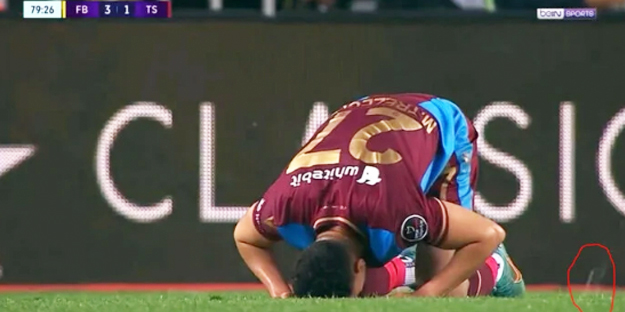 Sosyal medya karıştı: Samet Akaydın, secde yapan Trezeguet'ye tükürdü iddiası