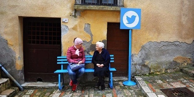 'Sosyal medya köyü' hayrete düşürüyor