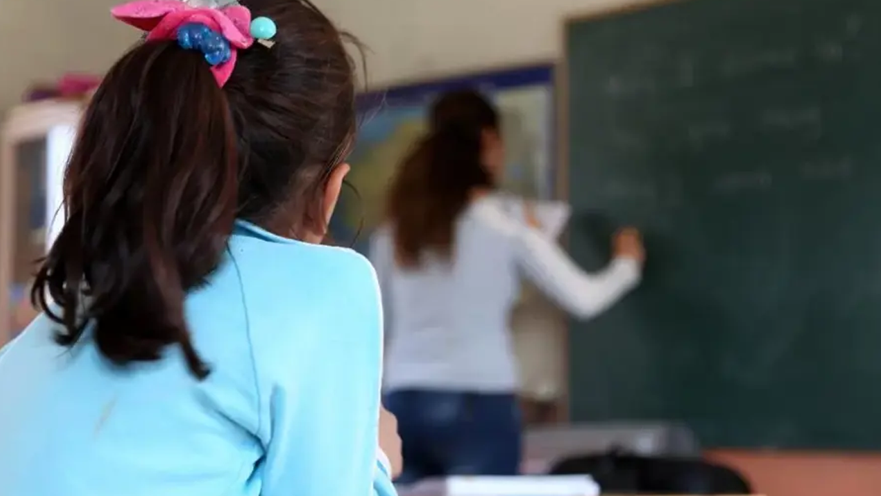 Sosyal medya maymunluğuna son: Fenomen öğretmenlere inceleme