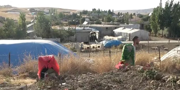  Sosyal medya Muş'ta olan korkunç olayı konuşuyor: 3 gün arayla intihar etti! Kötü haberin sebebi yürekleri burktu