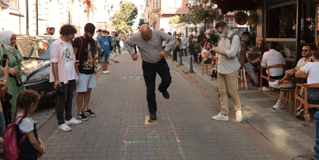 Sosyal medyada alay konusu oldu! Mahmut'a tavsiye: Bu videoyu iyi izle