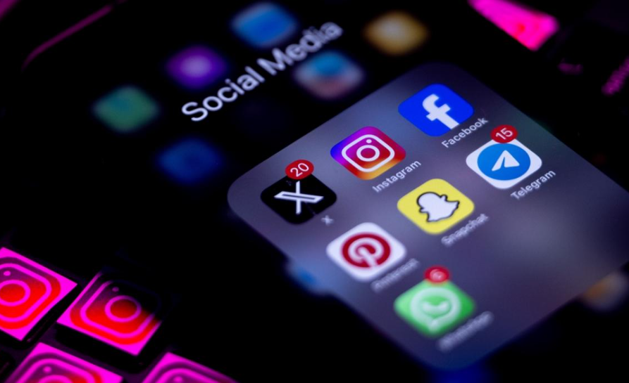 Sosyal medyada eleştirirken dikkat! İncelemeye takılabilir, fişlenebilirsin