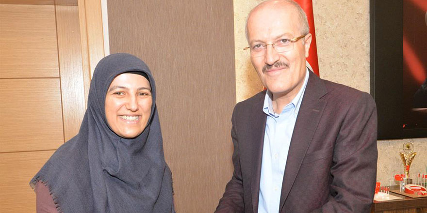 Sosyal medyada gördüğü bebeğe karaciğerinden parça verdi