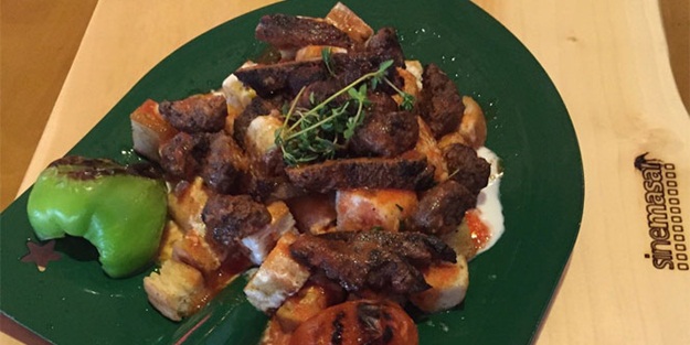 Sosyal medyada ‘Kürekte Kebap’ furyası