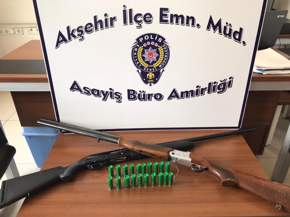 Sosyal medyada paylaştığı silahlar el konuldu 