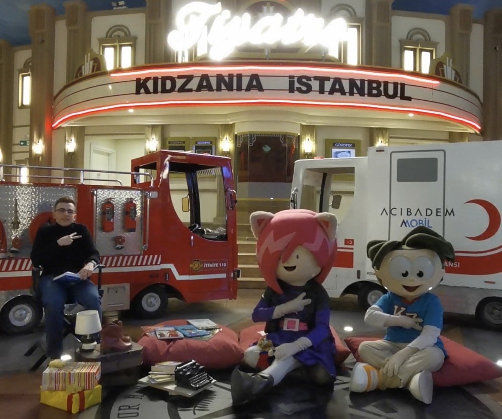 Sosyal medyadan çocuklara dünya klasikleri okuyorlar 