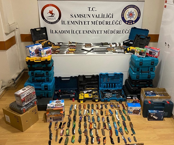 Sosyal medyadan satıyordu! SİBER polise yakalandı