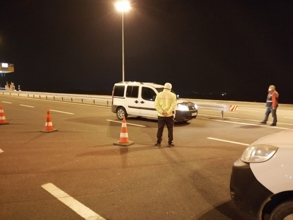 Sosyal mesafe kuralına uymayan 36 kişiye para cezası 
