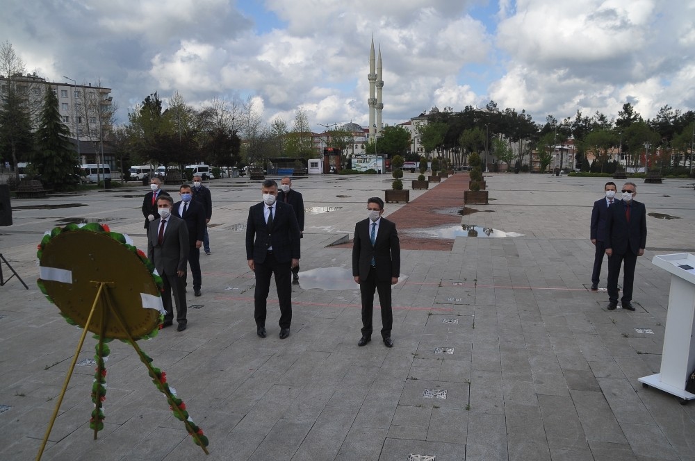 Sosyal mesafeli 23 Nisan 