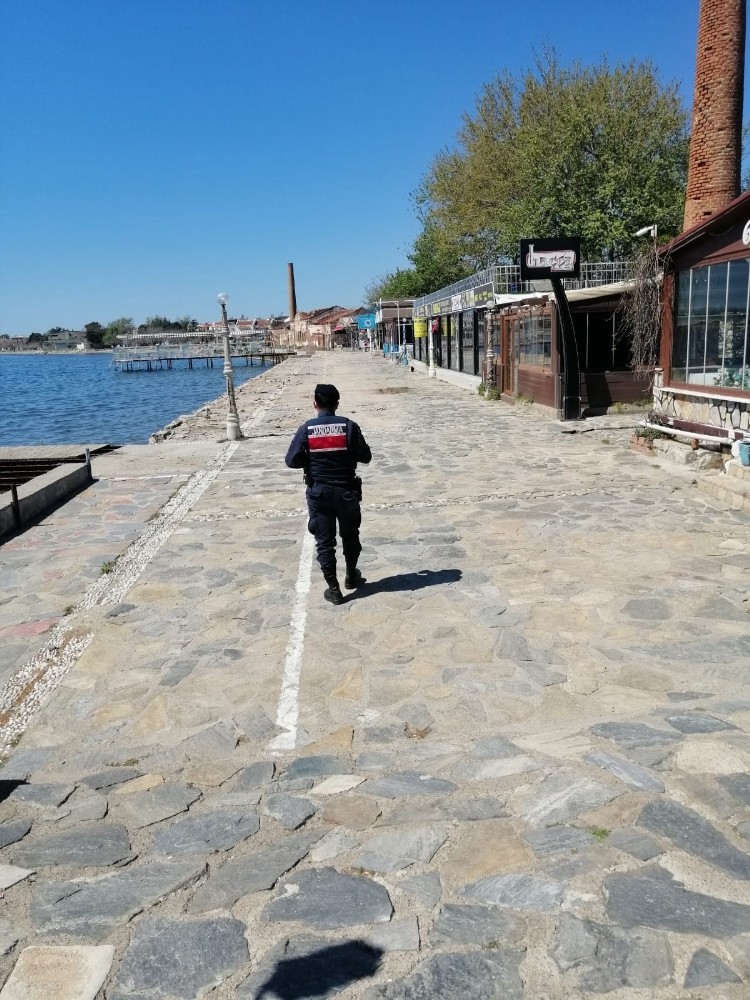 Sosyal mesafeye uymayanlara 15 bin lira ceza kesildi 