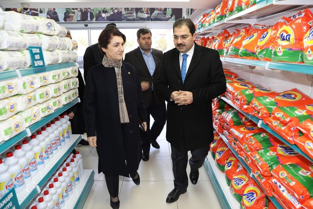 Sosyal yardım merkezinde inceleme 