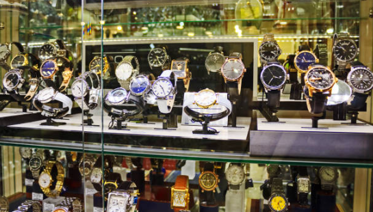 Sosyete Panikte! 1 milyon euroluk kaçak kol saati… Ünlü isimler getiriyor