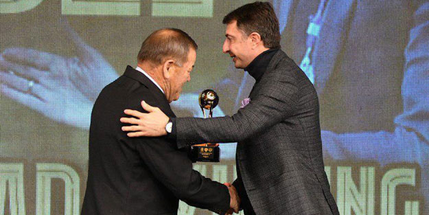 Şota, Özbekistan Süper Ligi'nin en iyi teknik direktörü seçildi