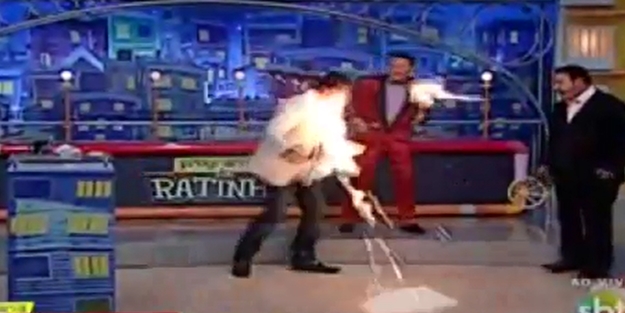 Şov yapayım derken yüzünü ateş kapladı/ VİDEO