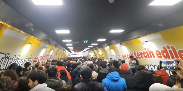 Şovu bırak İstanbul'a bak Ekrem! Metro ve metrobüs durağında izdiham
