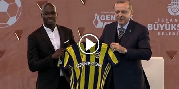 Sow ve Volkan, Erdoğan'a forma hediye etti