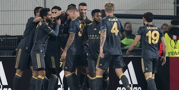 Sow yine yaptı yapacağını, Fener lider turladı