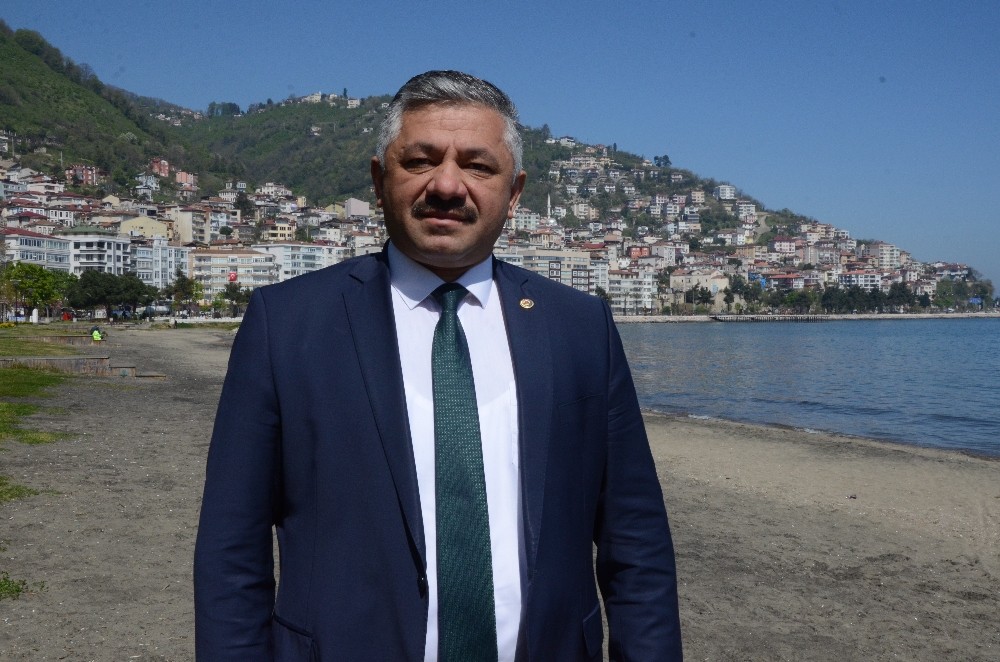 Soydan: “Kar yağışlarının fındığa zararı olmadı, üreticilerimiz tedirgin olmasın” 
