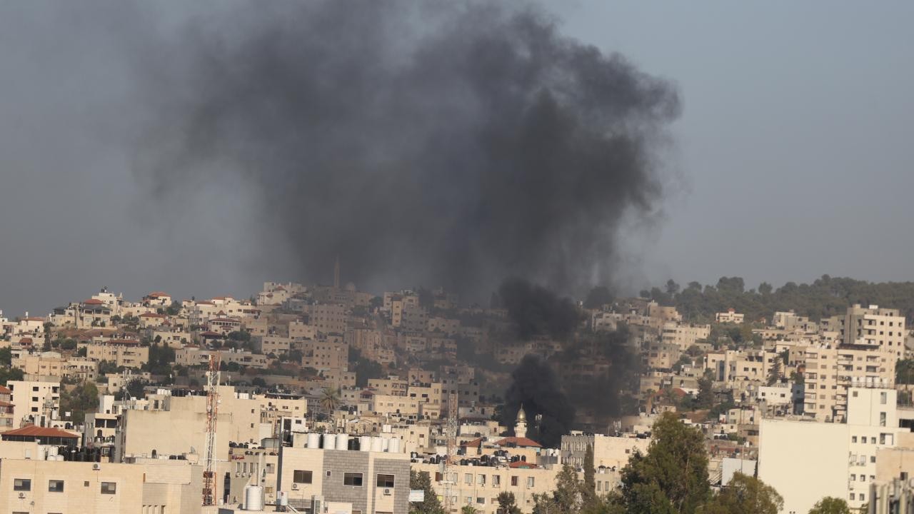 Soykırımcı İsrail’den mülteci kampında korkunç katliam! Çok sayıda şehit var