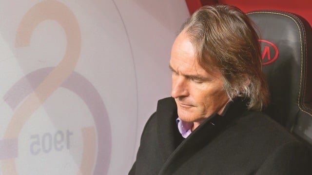 Söylediği ayrı yaptığı ayrı