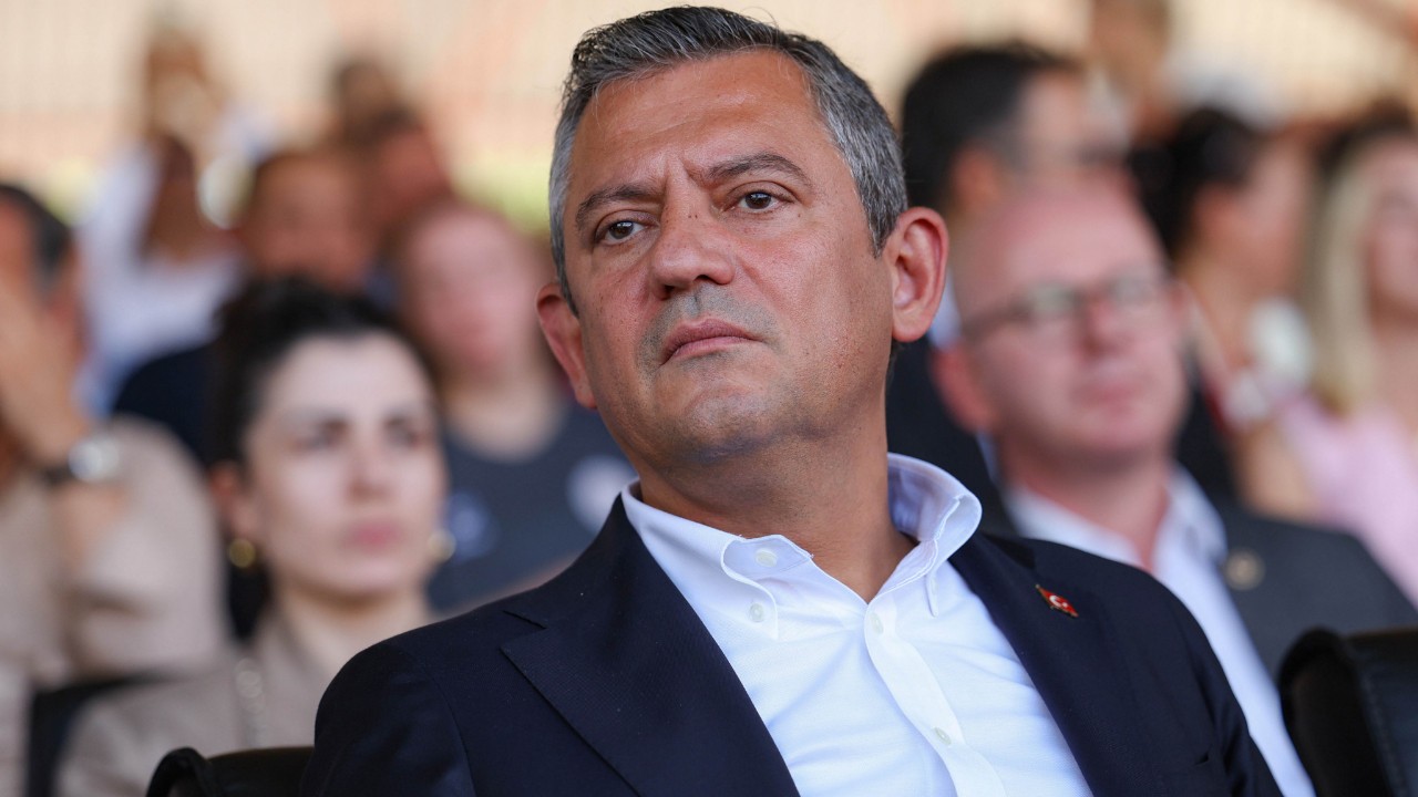 Söylesene Özgür, tesadüf mü? 6 gün önce TBMM’de bir araya gelmişler!