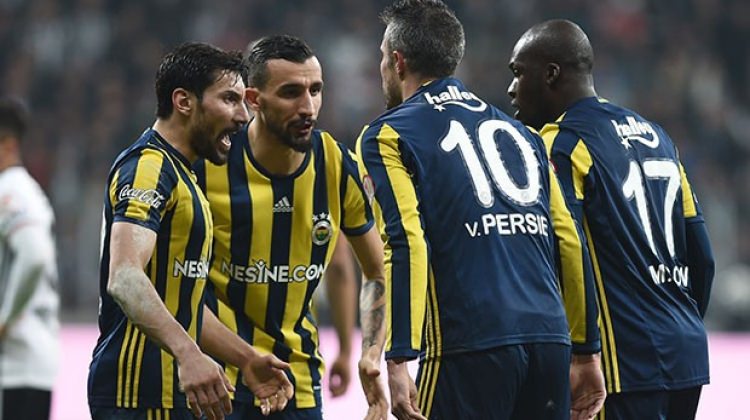 Soyunma odasında Fenerbahçe marşı