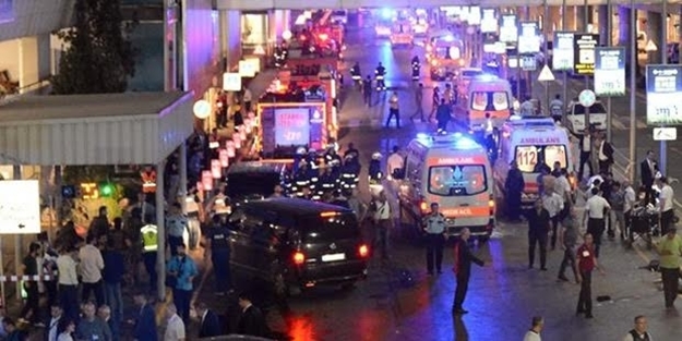 Sözcü ve Cumhuriyet paçavralarından yine hainlik!