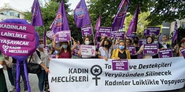 Sözde kadın savunucuları Taliban üzerinden İslam düşmanlığı yaptı!
