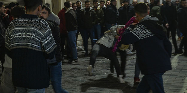 Sözde yılbaşı kutlamalarında rezillik!