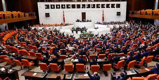 Sözleşmeli personel kadroya ne zaman geçecek? Kimler kadroya alınacak?