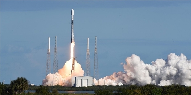 SpaceX, 54 Starlink uydusunu daha yörüngeye fırlattı