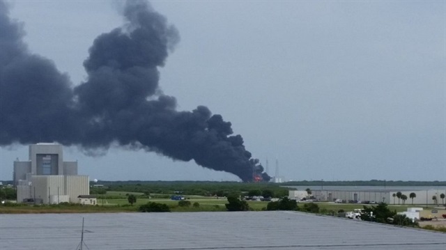 SpaceX Falcon 9 roketinde patlama oldu