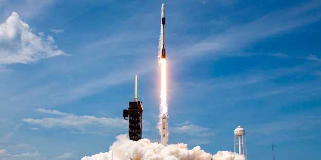 SpaceX Pentagon'a silah taşıyacak roket üretecek