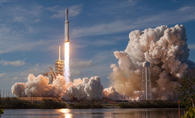 SpaceX, Starship’i fırlattı ama!.. Yarım saat sonra havada parçalandı