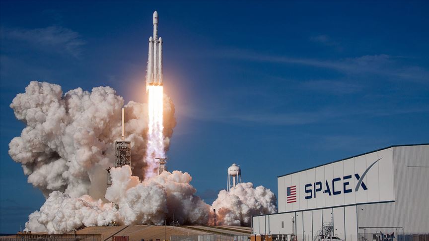 SpaceX'in ertelenen ilk insanlı uzay mekiği denemesi bugün gerçekleşecek