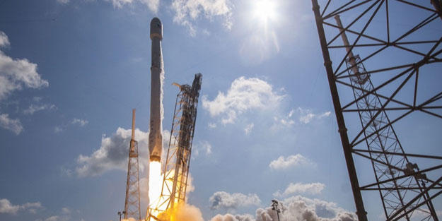 SpaceX'in Falcon 9 roketi anomali yaşadı! 335 ardışık başarılı fırlatmanın sonu geldi