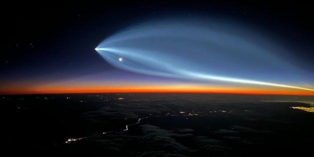 SpaceX’in Falcon 9 roketi Meksika semalarında görüldü