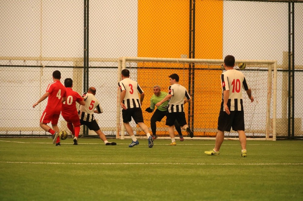 Spor Bilimleri Fakültesi şampiyon oldu 