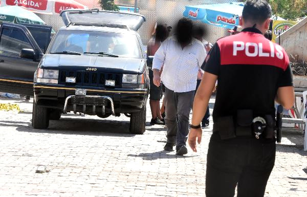 Spor merkezi çalışanları ile tatilciler birbirine girdi