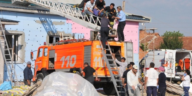 Spor salonunda işçi kazası: 4 işçi yaralanıdı